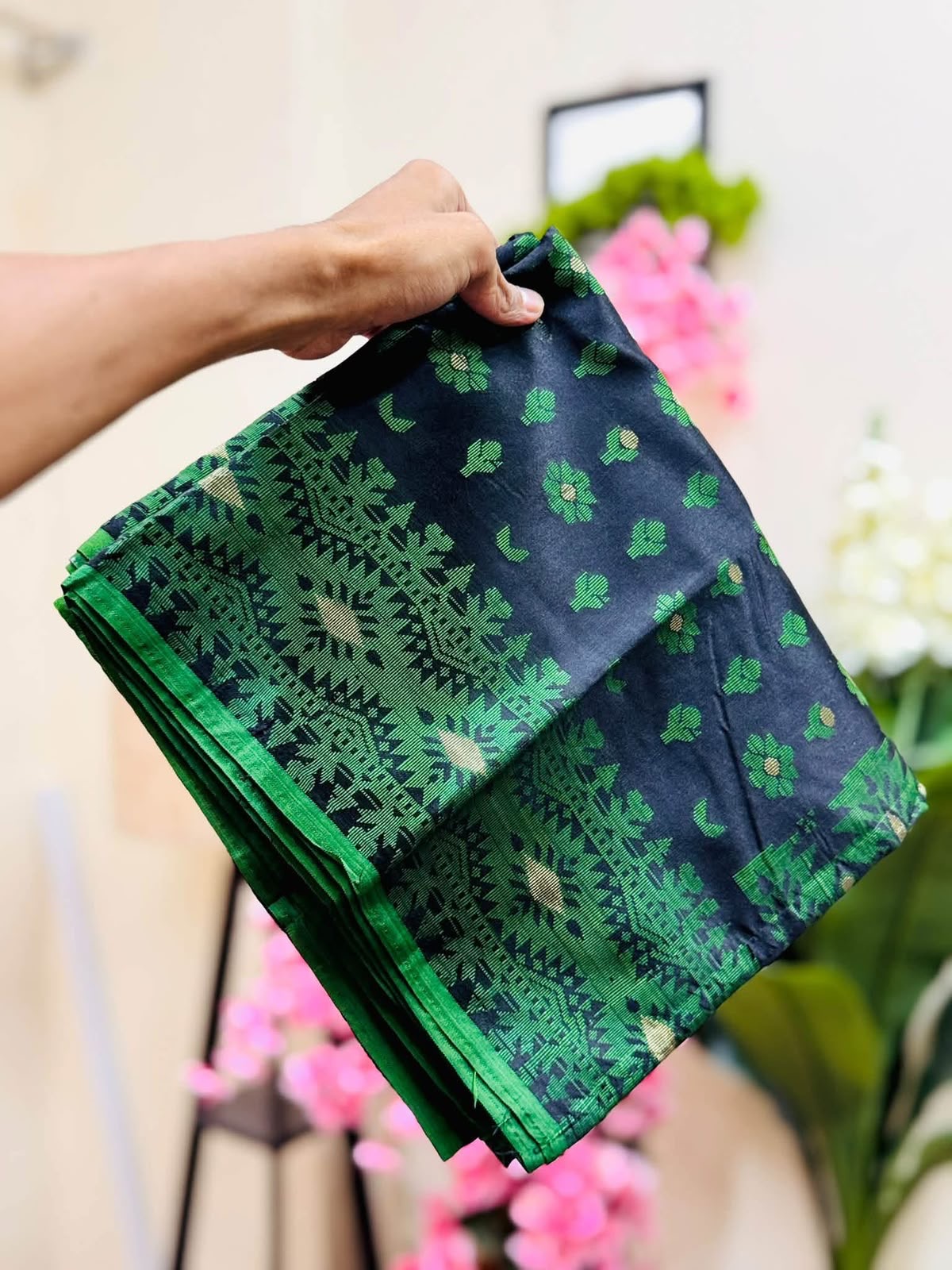নাক ফুল জামদানী শাড়ি (ব্লাউজ পিস ছাড়া)